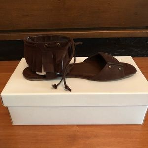 NIB Forever 21 XXI Faux Suede Fringe Sandals